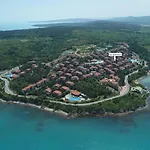 Eve Santa Marina - Sea, Pools, Relax Ferienhaus *